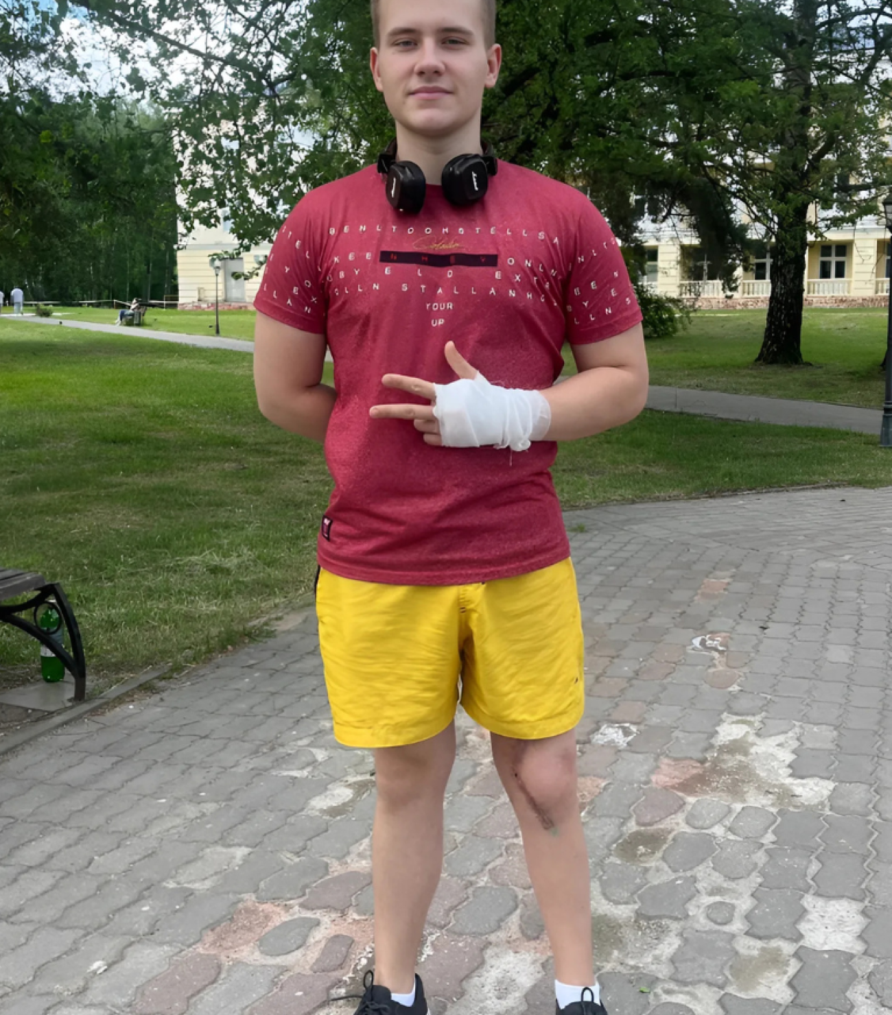 Илья Попов